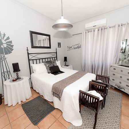 Tarentaalrand Guesthouse Upington Dış mekan fotoğraf